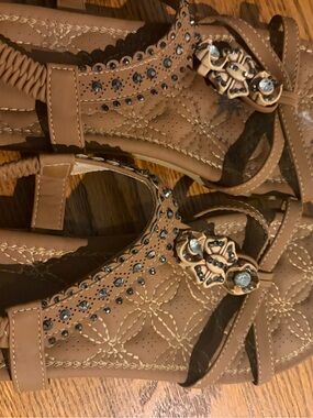 Women’s Tan Embellished Sandals - Stylish Comfort